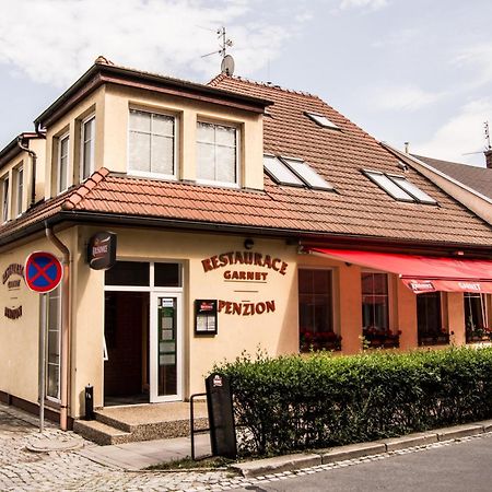 Restaurace A Penzion Garnet Olomouc Exterior foto
